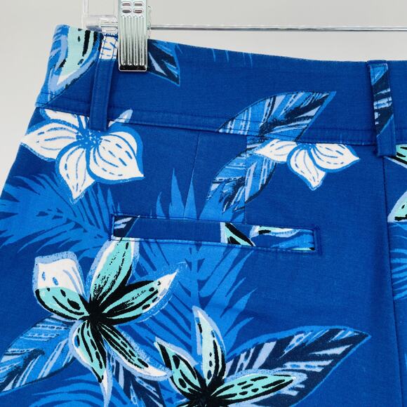 APT 9 Torie Blue White Green Floral Cotton Pockets Cuffed Mid-rise Shorts 4 - Picture 7 of 13